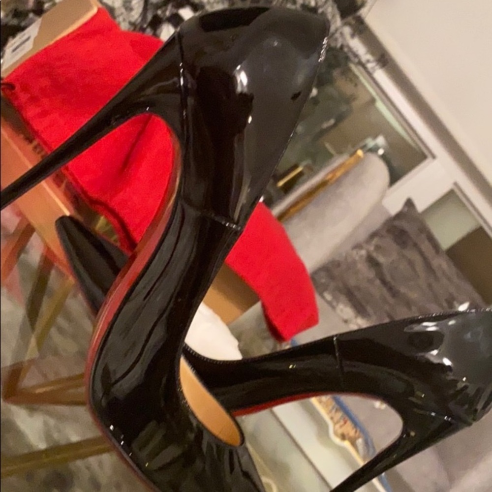 Christian Louboutin So Kate